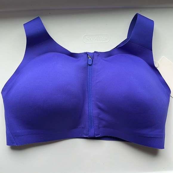lululemon athletica Other - Lululemon sport bra 36DD